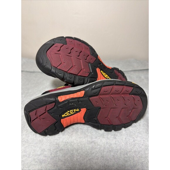 Keen Women’s Newport H2 Red Closed Toe Sport Hiking Sandals Size 9 - Picture 6 of 9